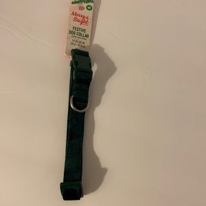 Green velvet dog collar new with tags size medium
